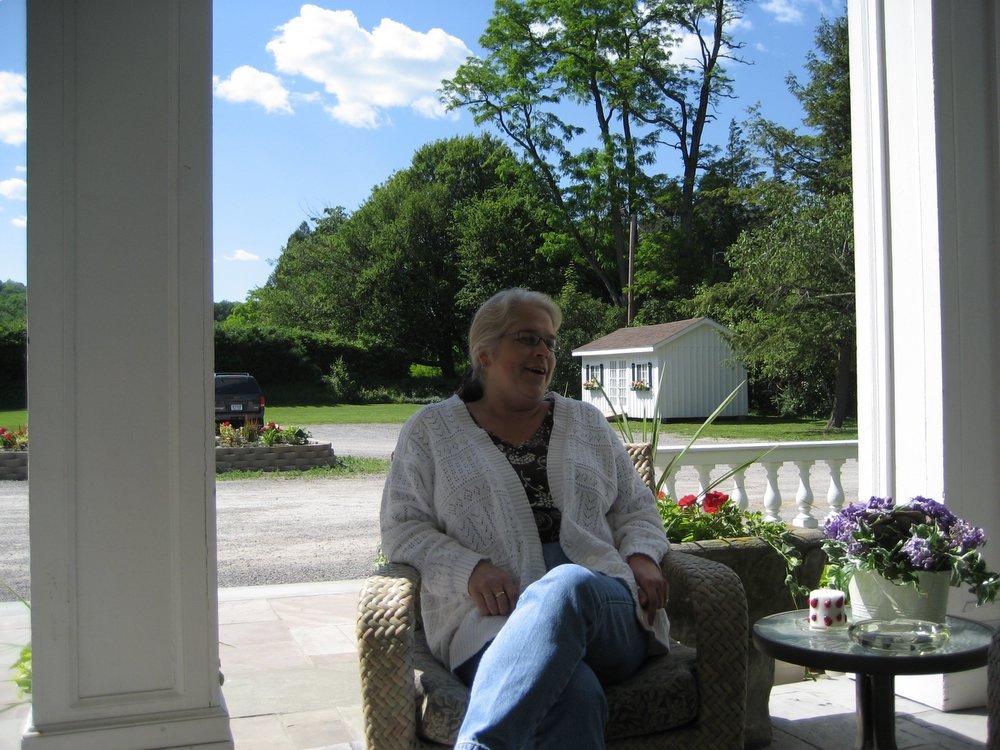 coownerofhillsideinn.jpg